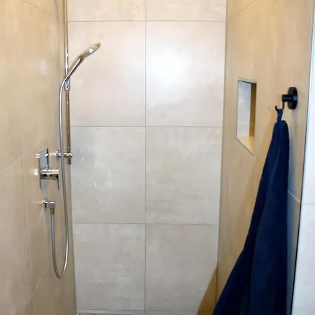 Seezeit - Gemuetliche Ferienwohnung, Tiefgarage, Cospudener See Markkleeberg Exterior foto