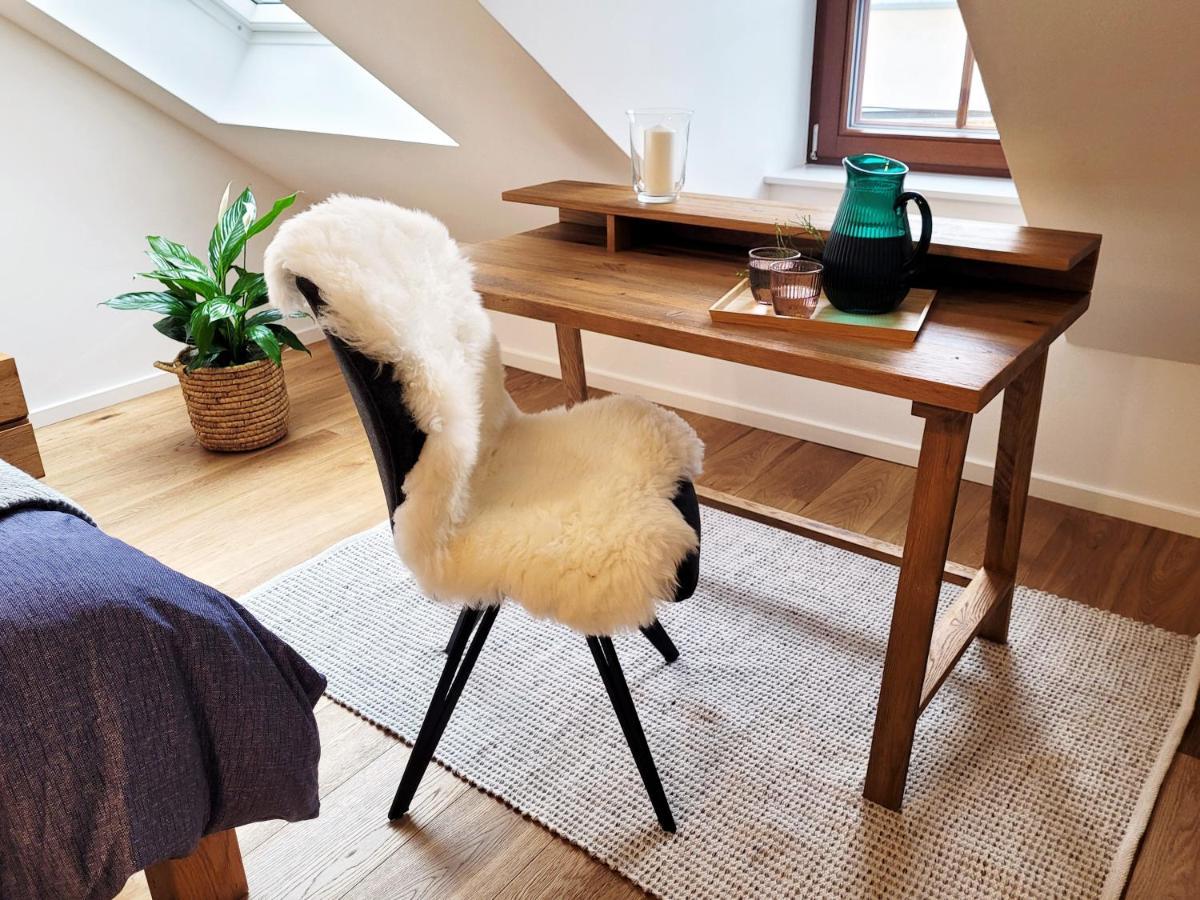 Seezeit - Gemuetliche Ferienwohnung, Tiefgarage, Cospudener Markkleeberg