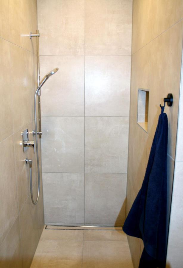 Apartment Seezeit - Gemuetliche Ferienwohnung, Tiefgarage, Cospudener Markkleeberg