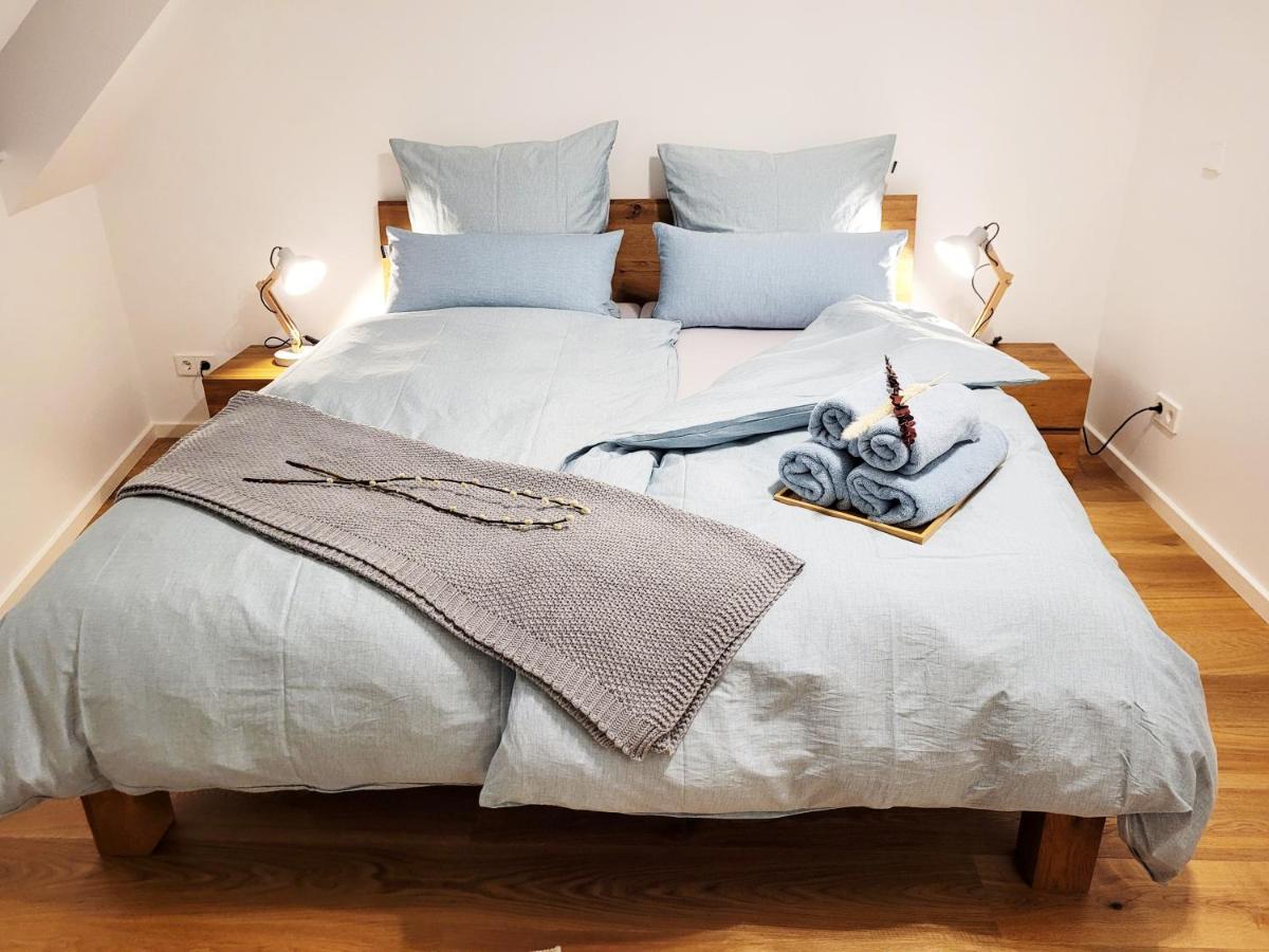 Apartment Seezeit - Gemuetliche Ferienwohnung, Tiefgarage, Cospudener Markkleeberg
