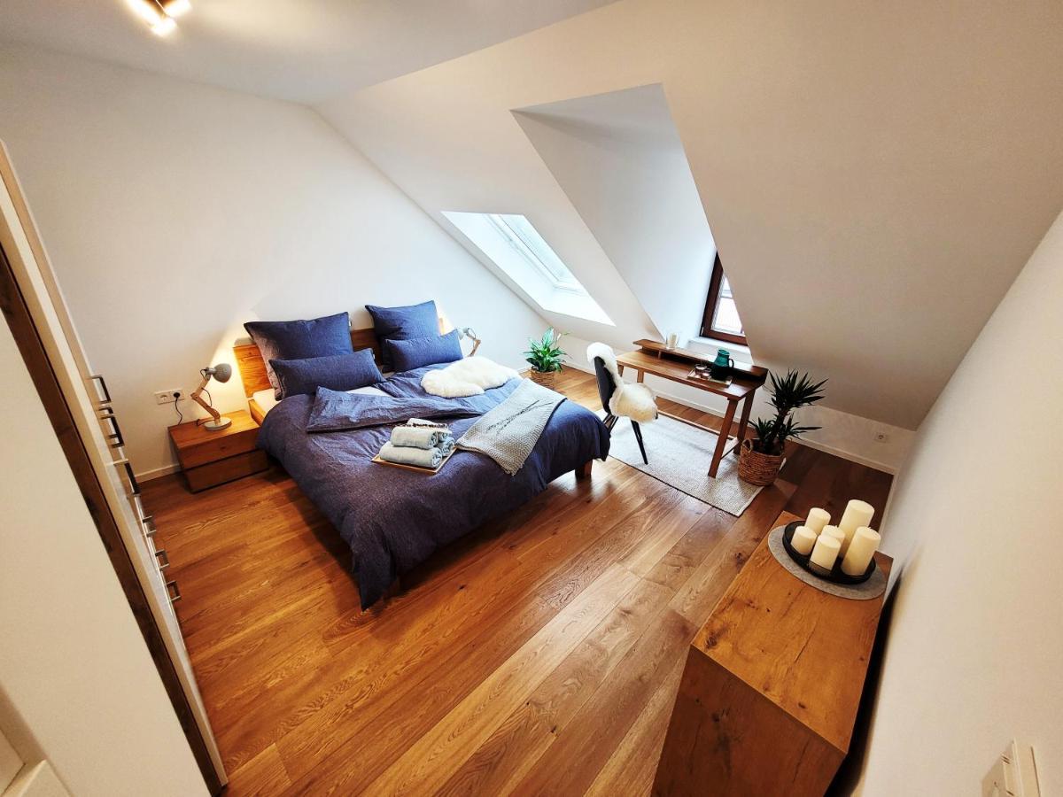 Seezeit - Gemuetliche Ferienwohnung, Tiefgarage, Cospudener Markkleeberg