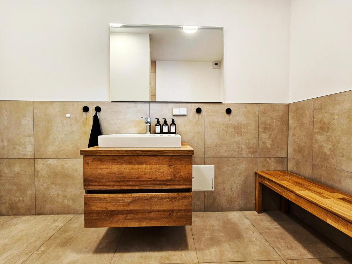 Seezeit - Gemuetliche Ferienwohnung, Tiefgarage, Cospudener Apartment *